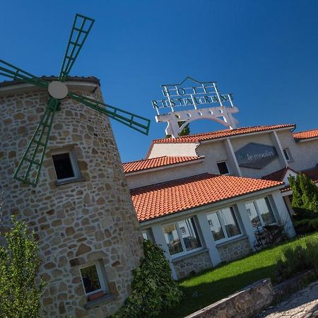 Logis Hotel Le Moulin Des Gardelles Ріон Екстер'єр фото